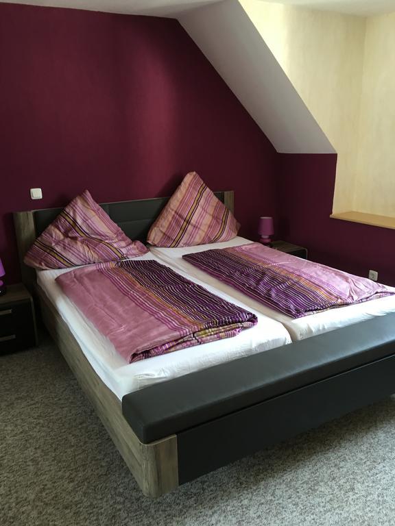 Hotel Haus Schwarzenberg à Ernst Extérieur photo